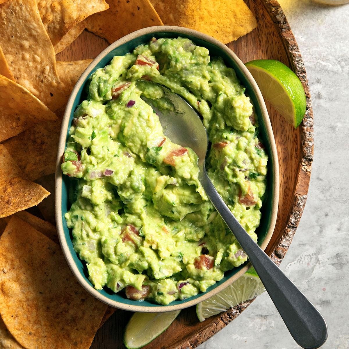 Guacamole From Scratch: Easy Guide to Fresh Homemade Dip